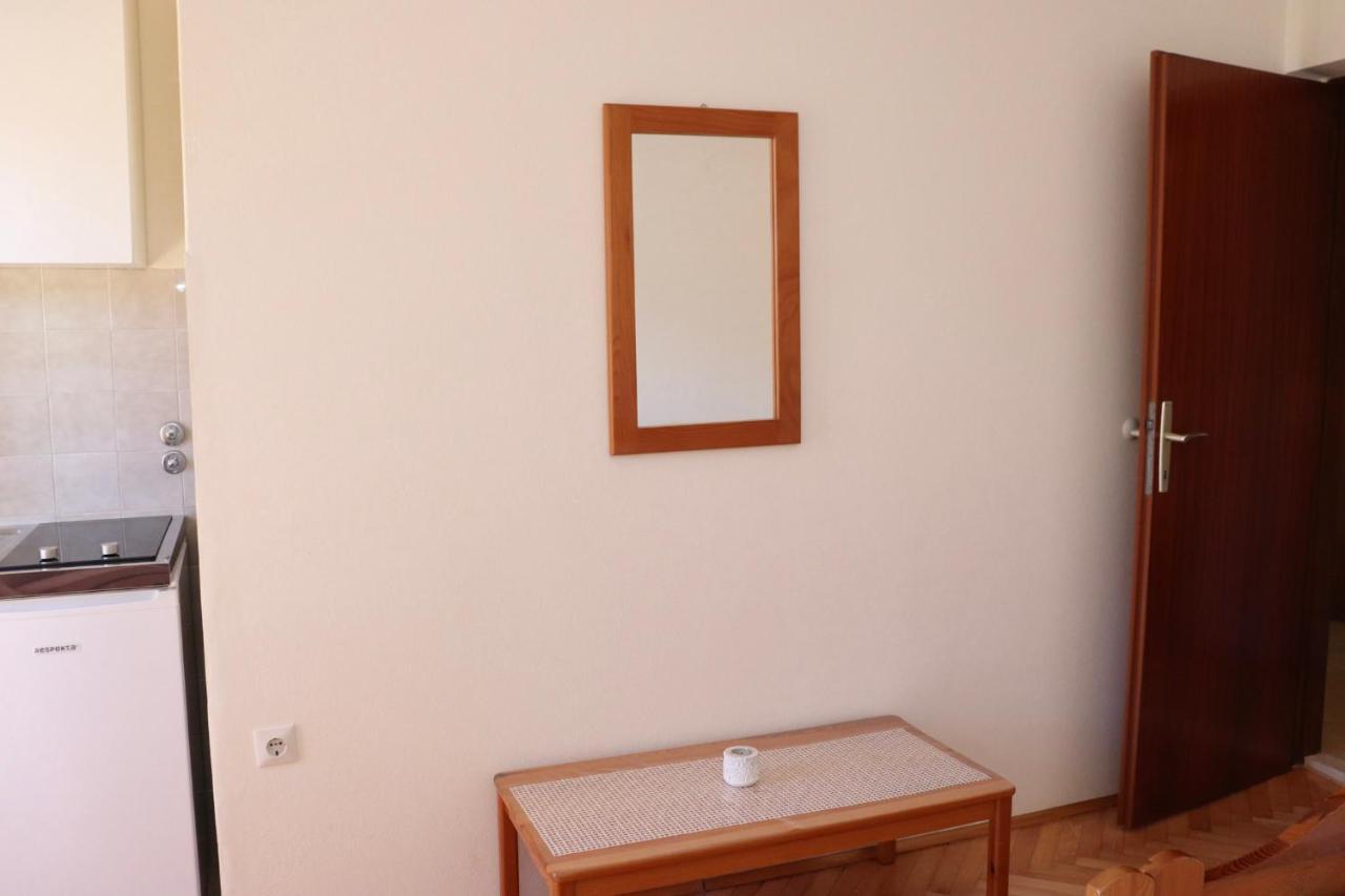 Studio With A View Jelsa  Extérieur photo